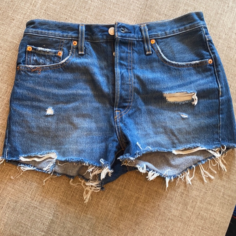 Levi’s 501 button fly denim shorts size 29